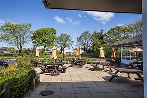 Premier Inn Leeds / Bradford Airport