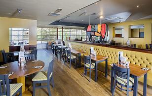 Premier Inn Leeds / Bradford Airport