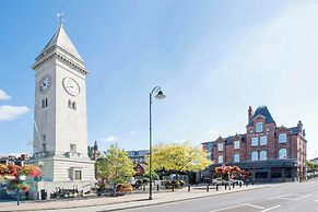 Premier Inn Leek Town Centre