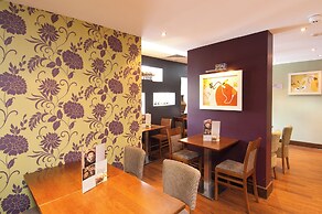 Premier Inn London Gatwick Manor Royal