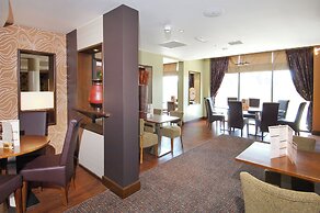 Premier Inn London Gatwick Manor Royal
