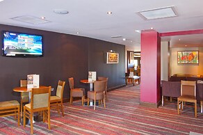 Premier Inn London Gatwick Manor Royal