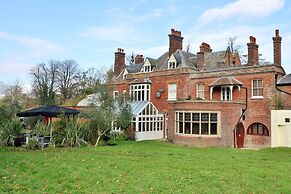 Premier Inn London Croydon South - A212