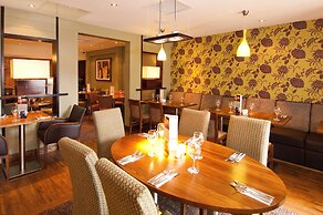 Premier Inn Sunbury - Kempton Park