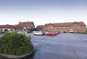 Premier Inn Manchester - Denton