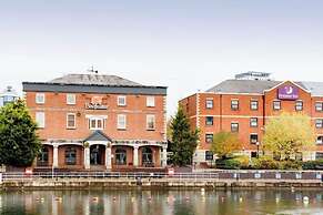 Premier Inn Manchester Salford Quays