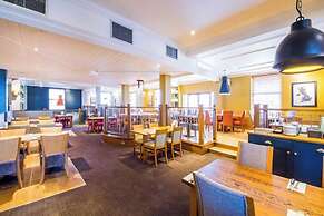 Premier Inn Manchester Salford Quays