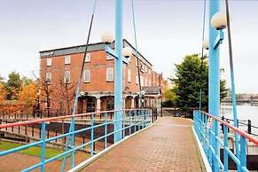 Premier Inn Manchester Salford Quays