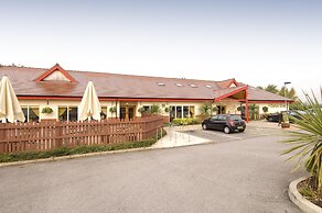 Premier Inn Oldham Central