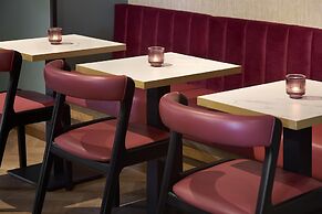 Premier Inn Oldham Central