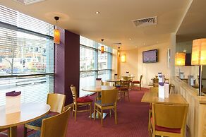 Premier Inn Leicester City Centre - Train Station