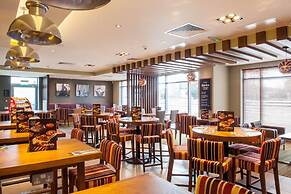 Premier Inn Witney