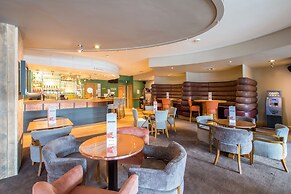 Premier Inn Swansea Waterfront