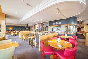 Premier Inn Swansea Waterfront