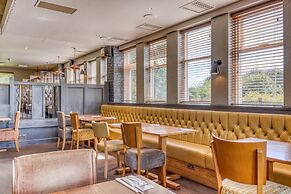 Premier Inn Basingstoke West