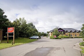Premier Inn Bedford - Priory Marina