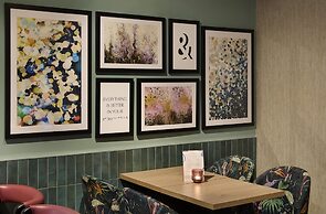 Premier Inn Hatfield