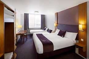 Premier Inn Swindon West - M4 J16