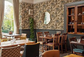 Holmfield Arms By Greene King Inns