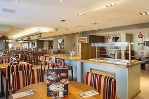 Premier Inn Woking Town Centre