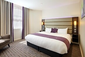 Premier Inn Woking Town Centre