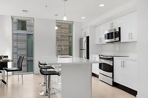 Global Luxury Suites at Chinatown