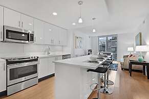 Global Luxury Suites at Chinatown