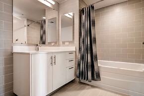 Global Luxury Suites at Chinatown