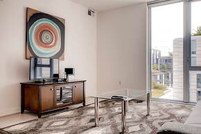 Global Luxury Suites at Chinatown