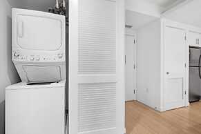 Global Luxury Suites at Chinatown