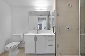 Global Luxury Suites at Chinatown