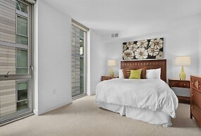 Global Luxury Suites at Chinatown