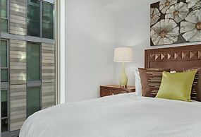 Global Luxury Suites at Chinatown