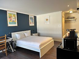 Cloud 9 Inn