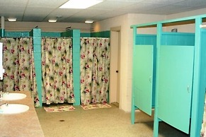 Hemlock Campground And Cottages