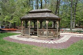 Hemlock Campground And Cottages