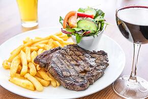 Nightcap at Roxby Downs