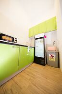 SleepBox Hotel - Ximen