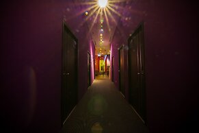 SleepBox Hotel - Ximen