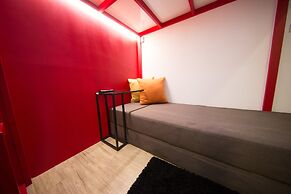 SleepBox Hotel - Ximen