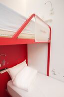 SleepBox Hotel - Ximen