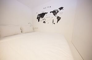 SleepBox Hotel - Ximen