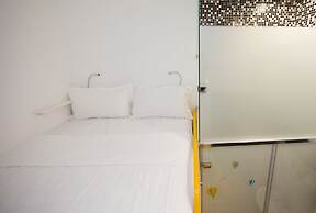 SleepBox Hotel - Ximen