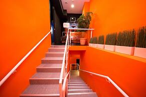 SleepBox Hotel - Ximen