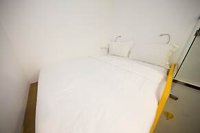 SleepBox Hotel - Ximen