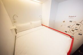 SleepBox Hotel - Ximen