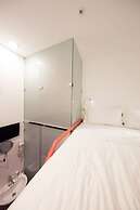 SleepBox Hotel - Ximen