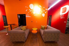 SleepBox Hotel - Ximen