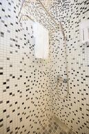 SleepBox Hotel - Ximen