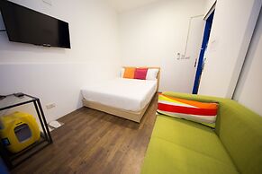 SleepBox Hotel - Ximen